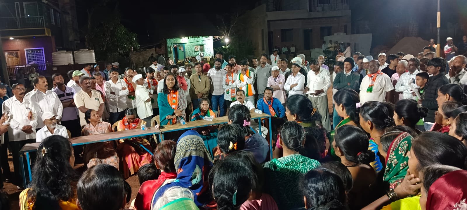 जिल्हा परिषद उमेदवार गिरजादेवी शिंदे यांना महिलांचा उत्स्फूर्त पाठिंबा